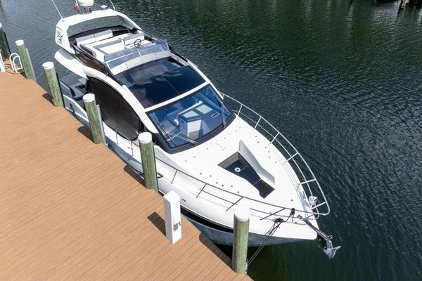 Galeon 470 Sky